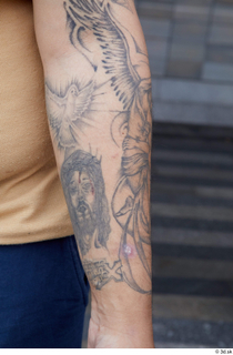 Street  692 arm tattoo 0008.jpg